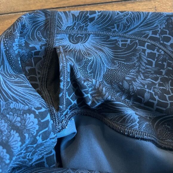 Lululemon Wunder Under Crop Hi-Rise 21" Nouveau Mach Blue Black Size 6 W6AI3S - Picture 10 of 12